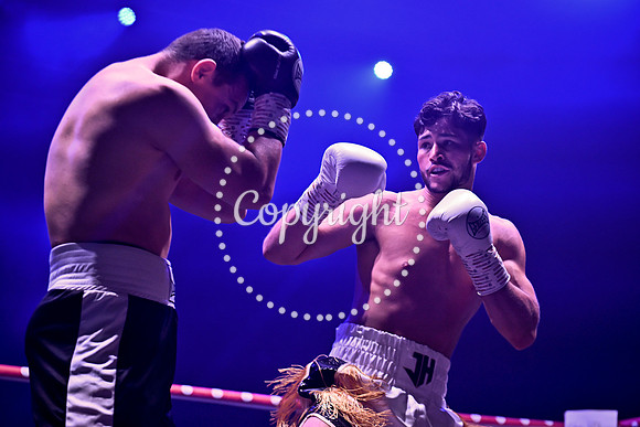 BOX_2718
